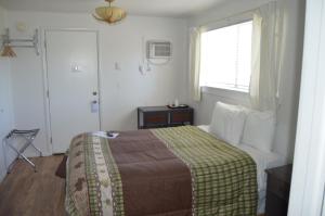 Newport Antler Motel