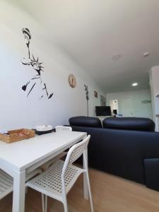 NEW YORK - LA COLINA