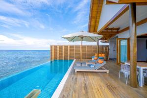 Emerald Faarufushi Resort & Spa - DeluxeInclusive