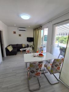 Luxury apartment ANI II with jacuzzi