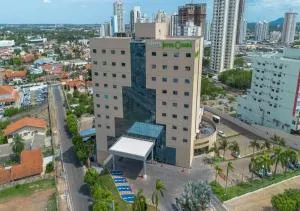 Hotel Inter Cuiaba - 沙帕达-杜斯吉马朗伊斯