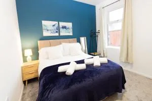 Stunning Private Ensuite Rooms in Oldham Sociable House - Lees