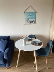 Bienvenue au studio Lescale Bleue avec vue mer et sur le Cap Frehel