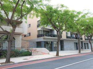 Apartamento con Terraza y Parking a 400m de la Playa del Port en Llançà - ES-228-156