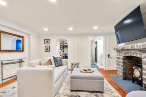 New22 Garden Apartment Historic