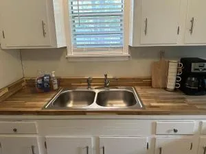 Little House by the Lake - Allendale