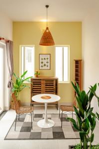 Villa De Pastry Vesta Collections