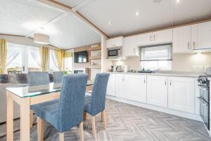 Lodge No 8 - St Andrews Lodge Park