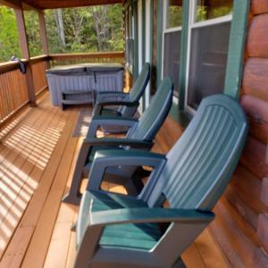 Yogis Den: Breathtaking Views! 3 min to Dollywood, on 1 acre!