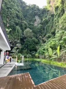 IPOH TAMBUN THE COVE Your Ultimate Relaxation Getaway777 -3 BED ROOM -NO PETS ALLOW