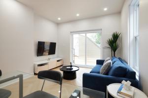 Chic 2 Bedroom apartment in Le Plateau by Denstays