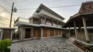 Nez's Guesthouse Syariah - Muntilan
