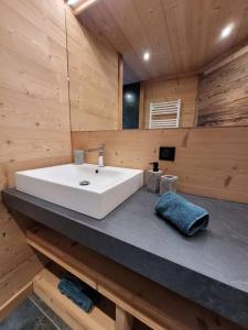 Chalets Chalet Loulea - Luxueux, au calme avec Spa : photos des chambres