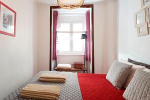 LovAlfama, at home in Lisbon Apartments