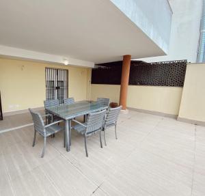 Beautiful & Cozy Apart. Pool & Parking-Downtown