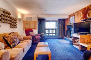 One-Bedroom Condo - Unit 3-E18 room in Mountain Green Condos at Killington