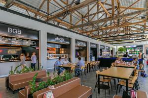 Studios Tower by Viva - Prédio com piscina e estacionamento no centro de Floripa