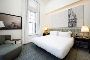 King Room room in Hotel Henry Buffalo Curio Collection by Hilton