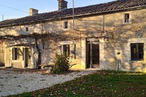 Maisons de vacances Gite de Bena : Maison 2 Chambres