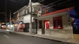 Classic House, Modern Spaces - Baní