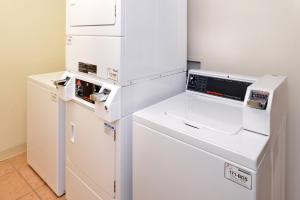 Holiday Inn Express & Suites Austin North Central by IHG