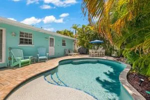 Escape to Serenity A - هولمز بيتش