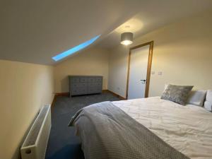 Moig Lodge - 7 Bedroom - 15 Bed - Sleeps 22 Barn Conversion