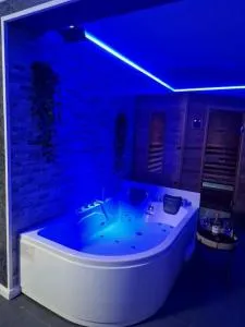 Relaxation House: Jacuzzi, Sauna - 兰德赫拉夫