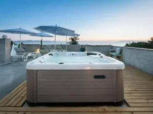 Apartment Ela with private jacuzzi - Kržanići