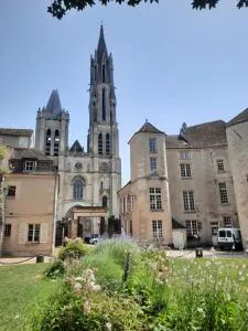 Pierres et Jardins - Fleurines