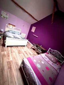 Maisons de vacances Grande Maison familiale bien equipee avec Billard : photos des chambres
