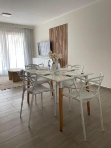 EN EL CENTRO DE LOBOS