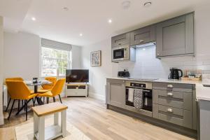 Rock Mill - 2-Bedroom Duplex Apartments