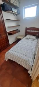 Apartamento Lia Pitangueiras Centro Guarujá , 150 metros da Praia Vista Mar ap da dona lia