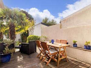 Maisons de vacances Gite charmant a Guerande: 3 ch., jardin clos, proche plages et commerces, parking prive, wifi inclus - FR-1-306-1259 : photos des chambres