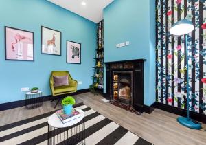 Bright & Colourful House - Best for a Large Groups