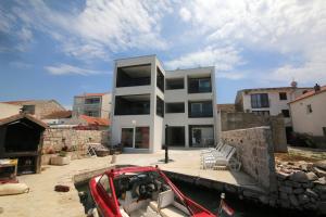 Apartments by the sea Betina, Murter - 21840