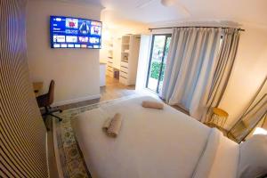 Peaceful Studio Close to shops, motorway, national forest & koalas!