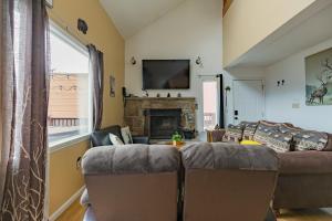 Heavenly View - Bear Themed Cabin, HotTub, Dog-Friendly, Near Gatlinburg