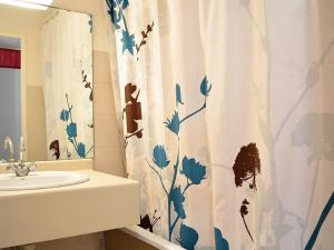 Appartement 2 pièces, terrasse, parking privé, proche plage, 6 couchages - Le Lavandou - FR-1-251-547