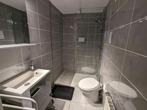 Gîte ensoleillé idéal pour couples - Proche dÉpinal avec terrasse et Wifi - FR-1-589-613