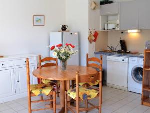 2 Pces, 4 Couchages, Terrasse, Parking, Piscine, Proche Plage et Commerces - Le Lavandou - FR-1-251-558