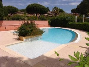 2 Pces, 4 Couchages, Terrasse, Parking, Piscine, Proche Plage et Commerces - Le Lavandou - FR-1-251-558