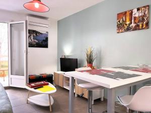 Appartement récemment rénové de 2 pièces avec balcon, climatisé, à 450m de la plage - Bormes-les-Mimosas - FR-1-251-562