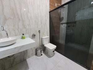 Casa espaçosa com linda piscina