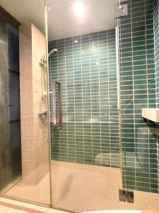 Panoramic sea view, 1 bed flat