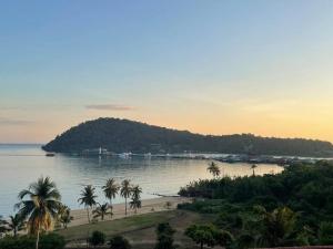 Panoramic sea view, 1 bed flat