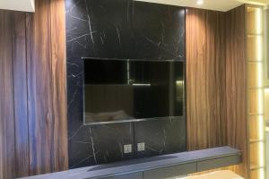 Cozy Apartment on Top of Pakuwon City Mall