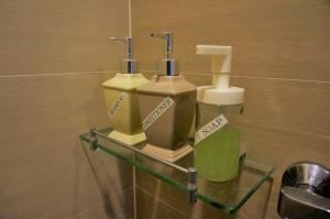 Eighty One Building C53J Condotel