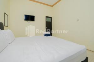 Grand Kencana Guesthouse Syariah near Wisata Bahari Lamongan